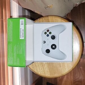 white xbox series x controller